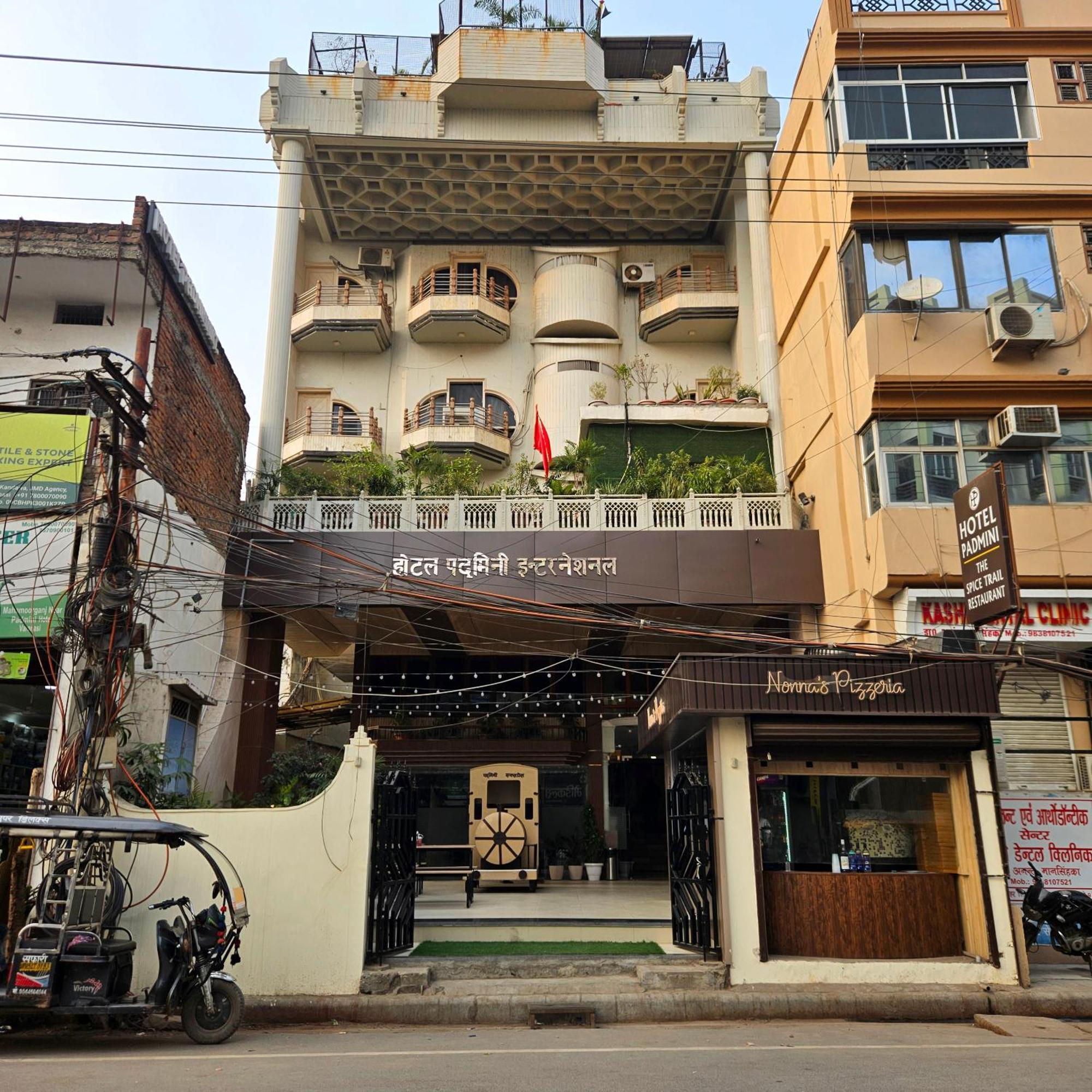 Hotel Hotel Padmini International- Sigra Kakarmatha